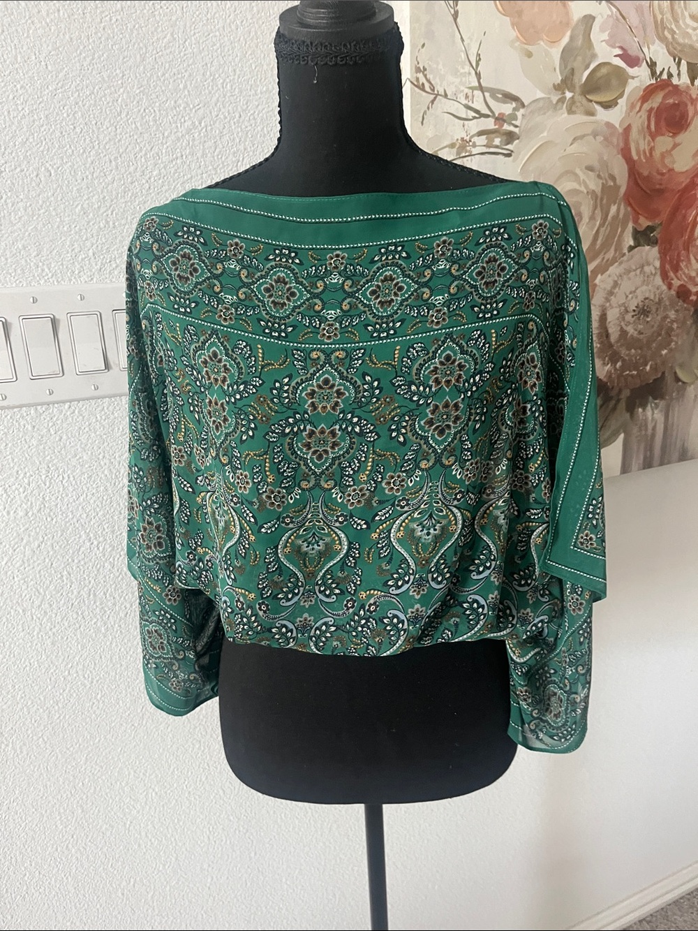 Max Studio size XS Green Paisley Print Women's Top